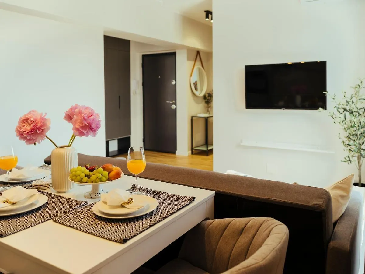 Superb City View - Bright & Stylish - 2Br ブカレスト ルーマニア