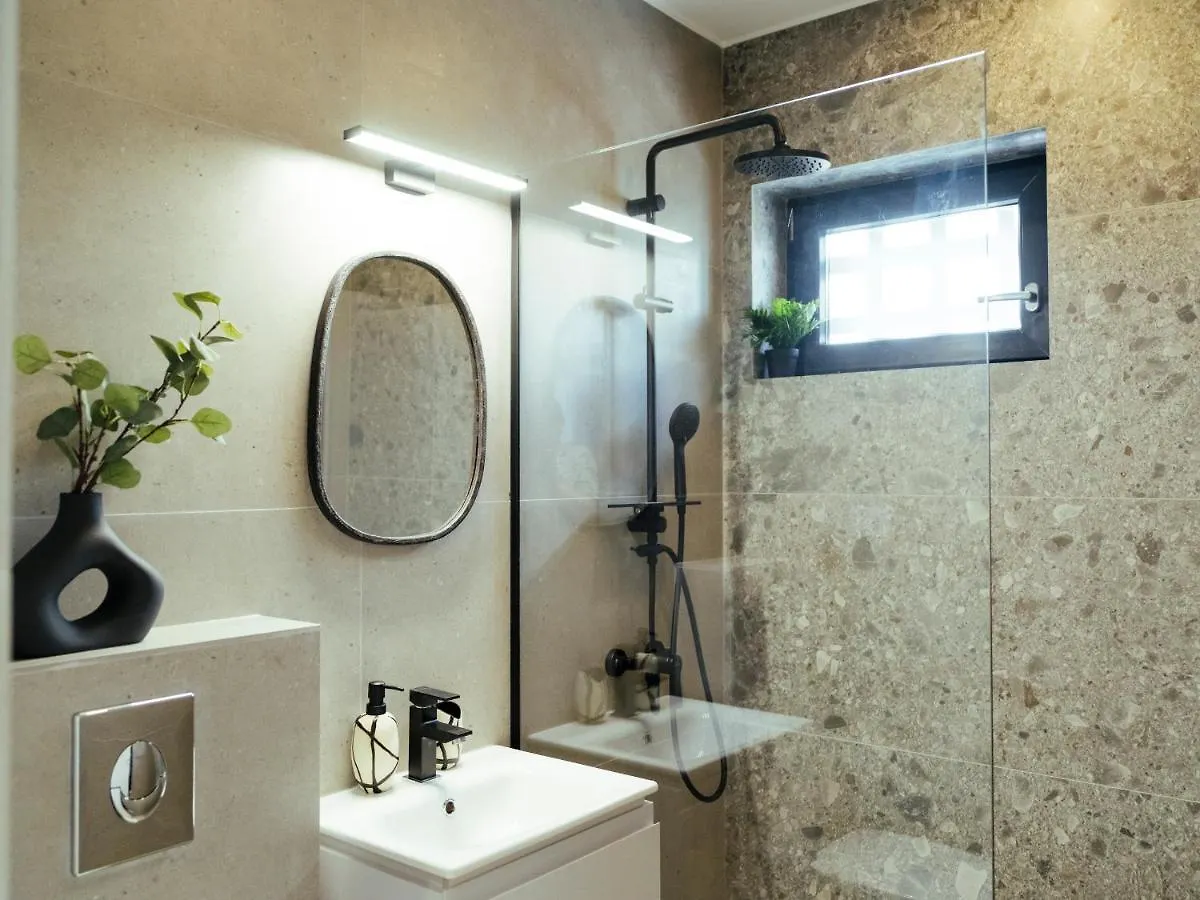 Superb City View - Bright & Stylish - 2Br Bucarest Romania